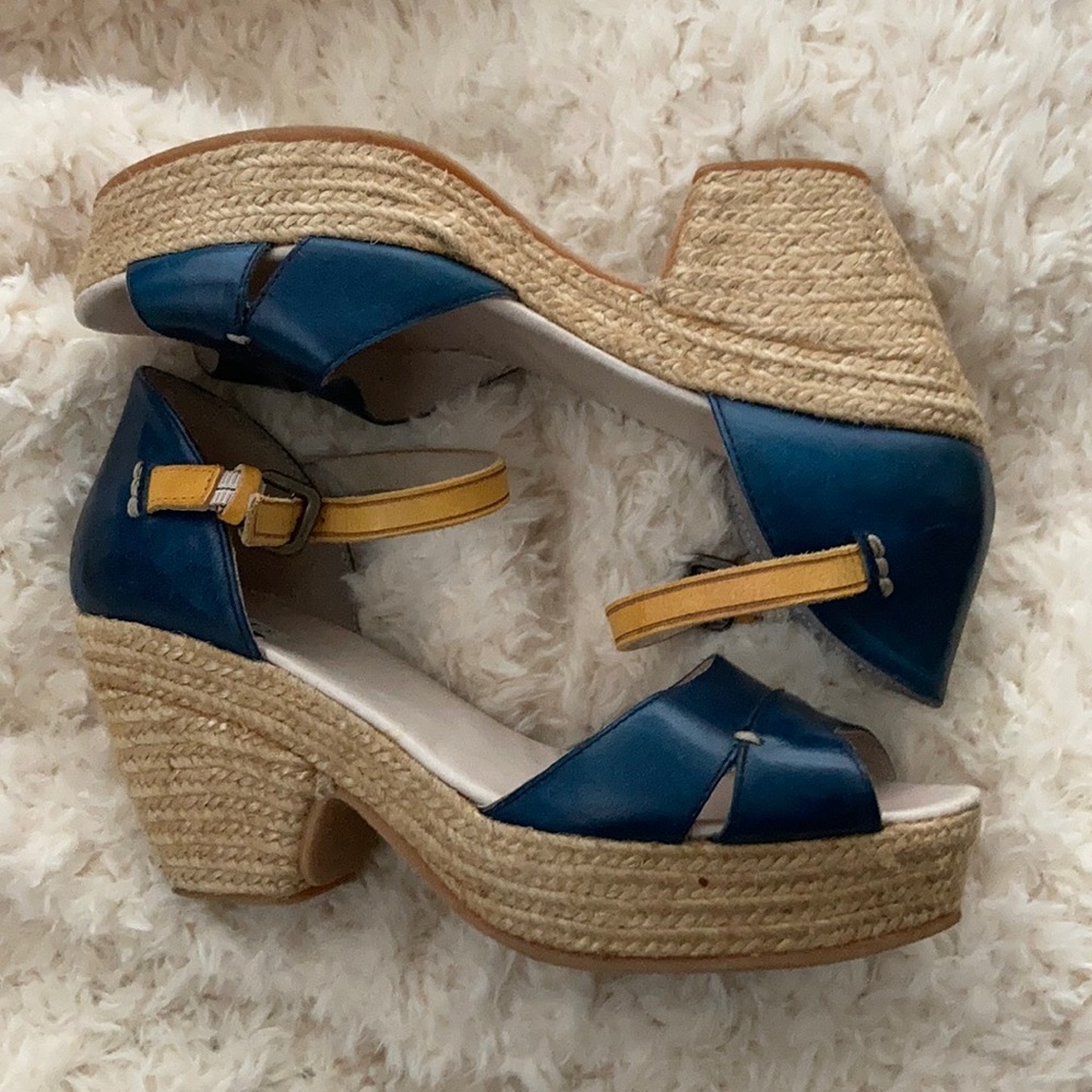 RADLEY LONDON Blue and Tan Platform Shoes - Picture 3 of 7